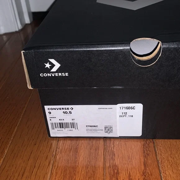 - Converse HI Top sneakers - Picture 2 of 8